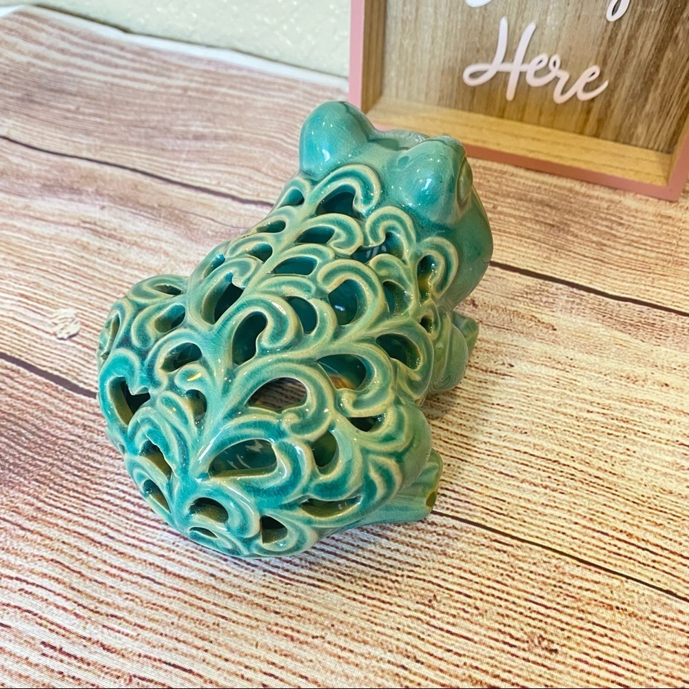 Frog Green‎ scroll work ceramic frog - Picture 5 of 7